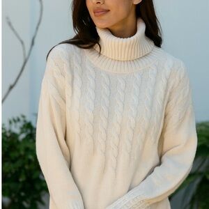 Sundance Ivory Cable Knit Turtleneck Sweater Size Large Women’s Chunky Cozy